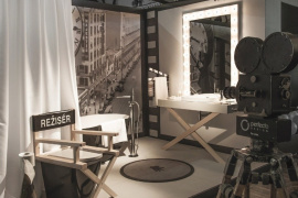 Režisérská toaleta ve filmové koupelně na designbloku 2015